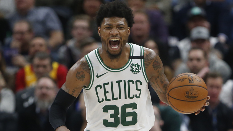 队争夺控球 队争夺控球